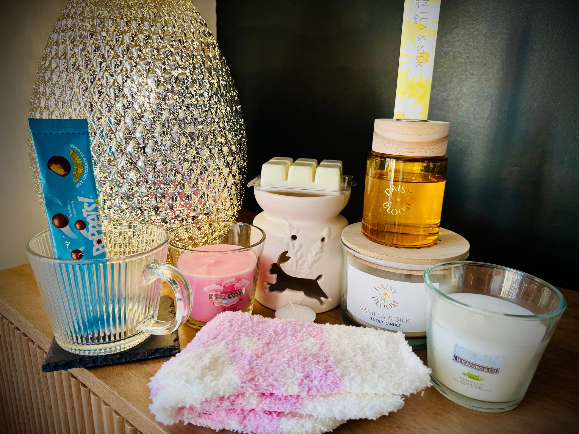 wax melts, candles and luxury home products in a gift box with a handwritten card £30